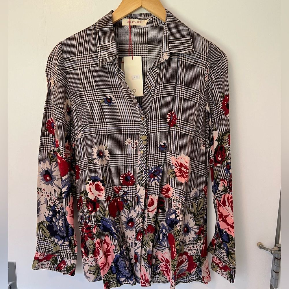 Solitaire Floral and Houndstooth Blouse